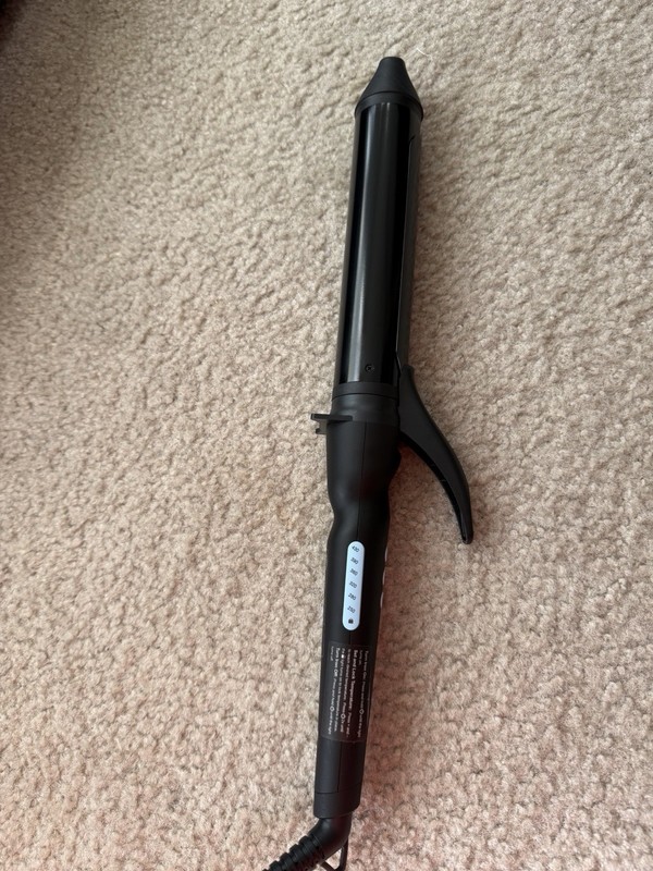 Bio Ionic Curling Iron 1.5″ Black Adjustable Heat Indicator Light 430°F 104W