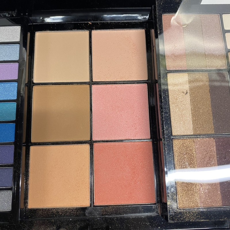 ELEVATION MULTI-TIER PROFUSION Cosmetic Full Make Up Kit gallery