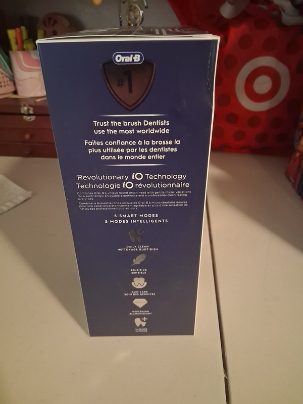 Oral-B iO Series 6 Luxe Electric Toothbrush Black - New gallery