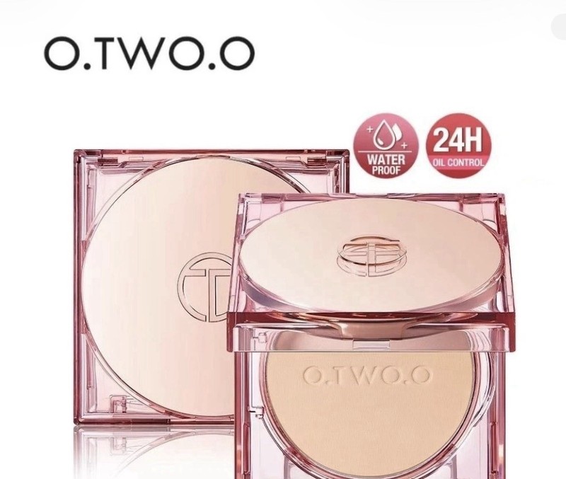 O.TWO.O Smooth Mist Mirror Locking Face Powder 02 Natural Beige Matte 12g