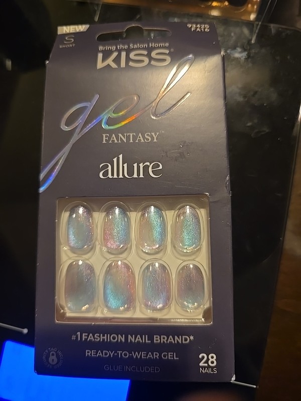 KISS Gel Fantasy NAILS Shiny Blue Pink Cats Eye Glue on Short