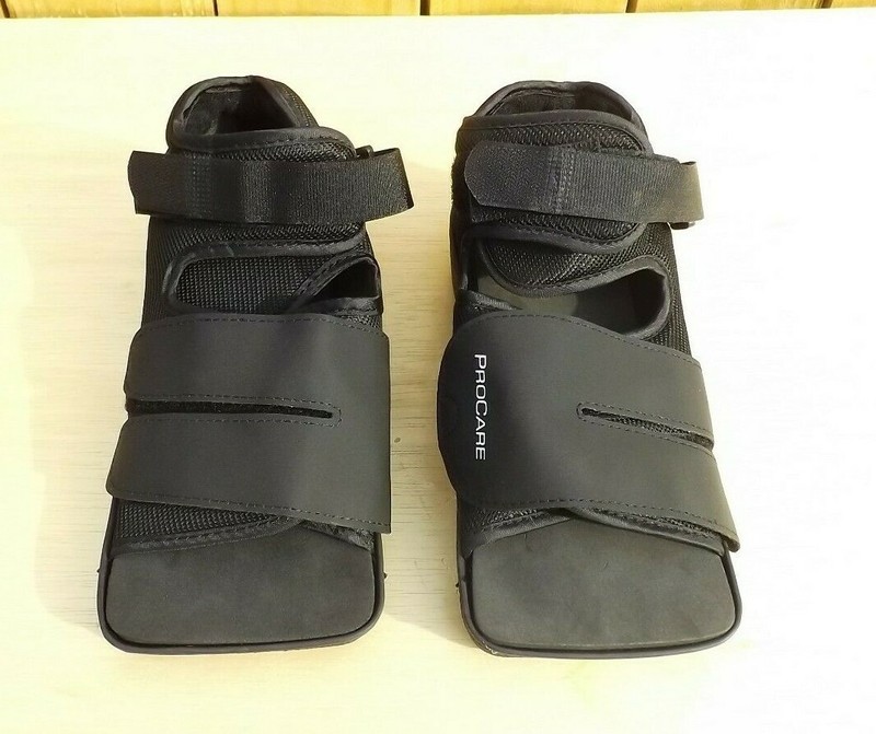 ProCare Squared Toe Post-Op Shoes, Black, Size Small Men (5.5-7) Women (6.5-8)