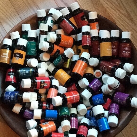 Young Living Essential Oil SAMPLE Vials ~ 1ml Samples ~ 6th Vial is FREE